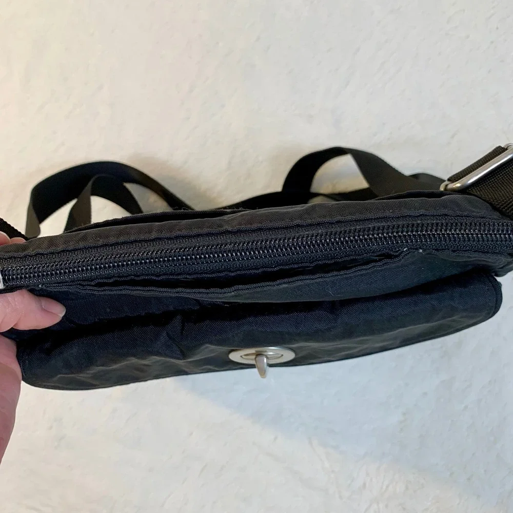 Baggallini Cali Black Nylon Crossbody Bag Purse Adjustable Travel Organizer READ